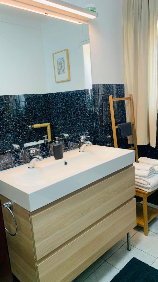 Beautiful Private Room Next To Lisbon - New Paco de Arcos Exterior photo