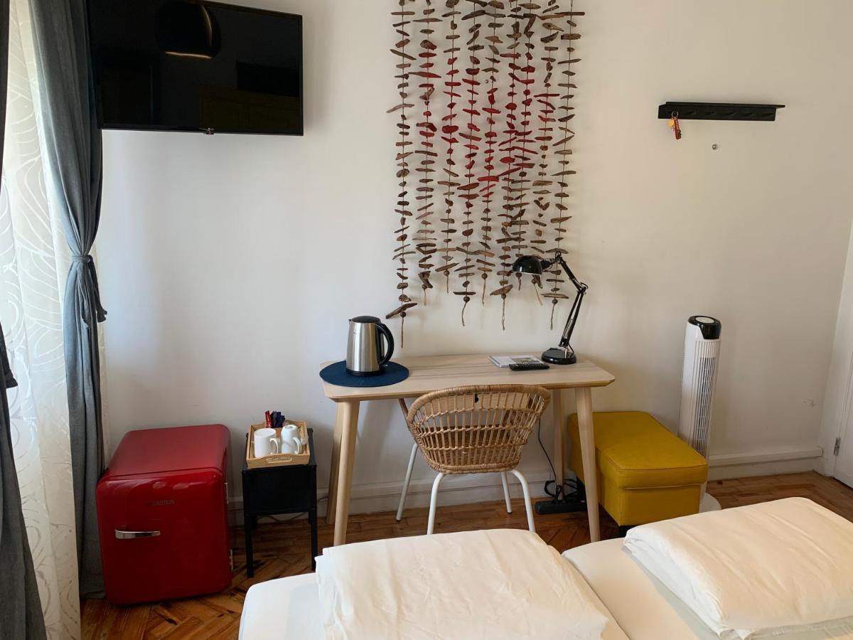 Beautiful Private Room Next To Lisbon - New Paco de Arcos Exterior photo